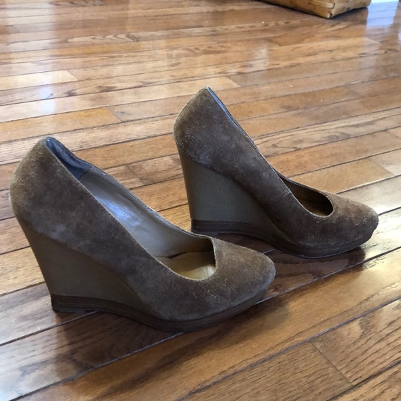 Gorgeous Michael Kors wedges - Picture 4 of 7